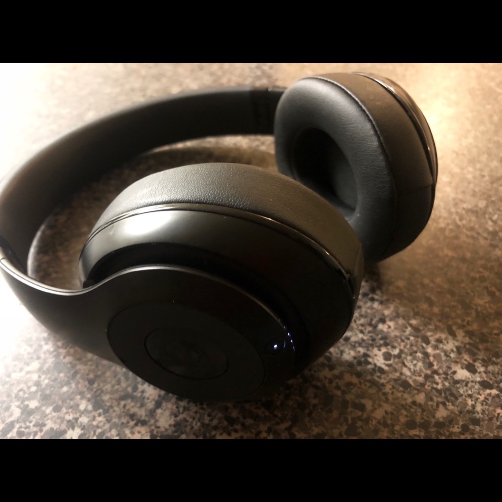 Beats studio 3 headphones